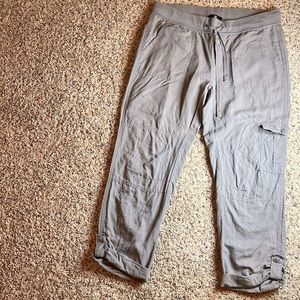 Gap cargo style pants